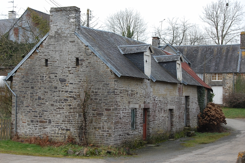 Ville024.JPG - Die typischen Steinhäuser / the typical stone houses